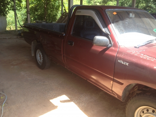 ขายรถกระบะ  toyota  2.5  ปี  36 หัวเดียวพร้อมบรรทุก  สภาพพร้อมใช้  แอร์หนาว