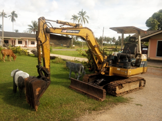 ขายรถแบคโฮ KOMATSU PC20-6 ราคา 150000