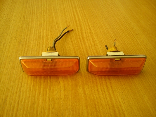 ไฟเลี้ยวแก้มสีส้ม ของรถจี๊บ Jeep Cherokee XJ ไฟเลี้ยวแก้มสีส้ม ของรถจี๊บ Jeep Cherokee XJ