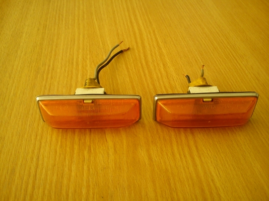 ไฟเลี้ยวแก้มสีส้ม ของรถจี๊บ Jeep Cherokee XJ ไฟเลี้ยวแก้มสีส้ม ของรถจี๊บ Jeep Cherokee XJ