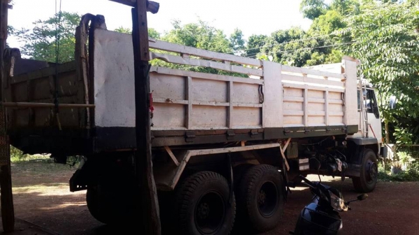 ขายดั้ม2เพลา FN527M-TD เบรกใหญ่ เครื่อง195แรง โลฮาย10สปีด เพาเวอร์ เบรกทิฟฟี่ ภายในสวย แอร์เย็น สภาพพร้อมใช้งาน เอกสารพร้อมโอน สนใจโทร 090-8588220คุณนะ 093-3258446คุณบิว หรือเข้าดูสินค้าอื่นๆได้ที่ www.truck.in.th/498 หรือเพจFacebook ณรงค์ ซื้อขายรถมือสอง