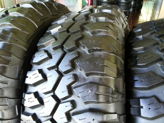 ขายยาง mud maxxis bighorn 762 ขนาด 265 / 75 / 16 ดอกเต็ม ไม่เป็นบั้ง