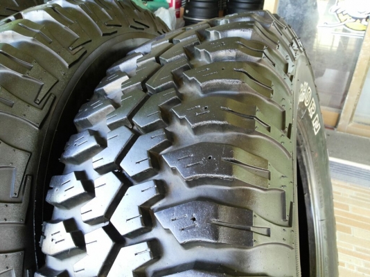 ขายยาง mud maxxis bighorn 762 ขนาด 265 / 75 / 16 ดอกเต็ม ไม่เป็นบั้ง