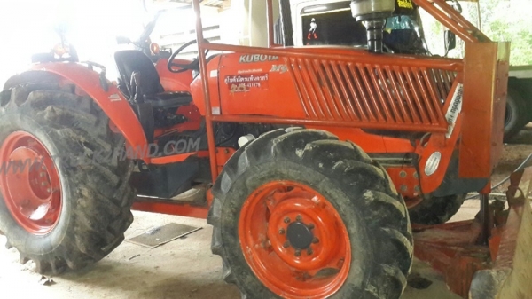 รถแทร็กเตอร์ KUBOTA  ขนาด 95 แรงม้า  ปีจดทะเบียน 2552 รุ่น M9540D57795  รุ่นปี 2008