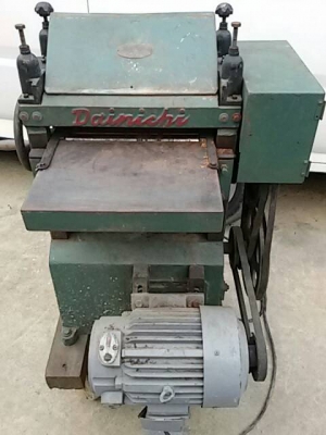 เครื่องรีดไม้ Dainichi