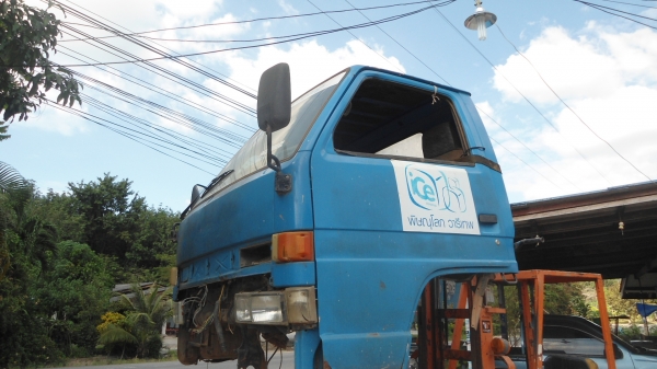 หัวอีซูซุNKR  ห้ว110 ตามสภาพครับมีผุที่พื้น เล็กน้อยครับ