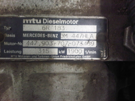 ขายเครื่อง BENZ 6 สูบ (สูบนอน) 6R 183 -OM 447HLA