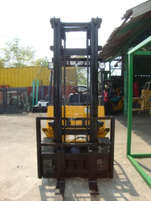 ขายรถโฟล์คลิฟท์ T.C.M. FD25 เครื่องยนต์ดีเซล เกียร์ธรรมดา เสาสูง 4 เมตร ยางตัน งา 1,070 มม. ขายรถโฟล์คลิฟท์ T.C.M. FD25 เครื่องยนต์ดีเซล เกียร์ธรรมดา เสาสูง 4 เมตร ยางตัน งา 1,070 มม.