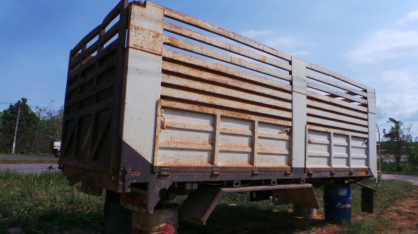 กระบะพร้อมกระบอกดั้มโคราช  เดิมใส่อยู่กับรถ ISUZU  270