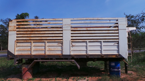 กระบะพร้อมกระบอกดั้มโคราช เดิมใส่อยู่กับรถ ISUZU 270 กระบะพร้อมกระบอกดั้มโคราช เดิมใส่อยู่กับรถ ISUZU 270