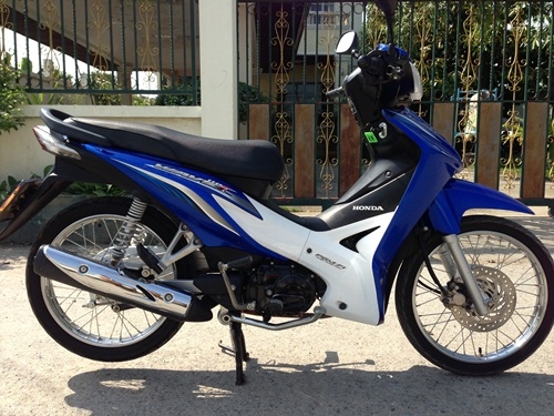 ขายhonda wave110i  สีน้ำเงินปี2555