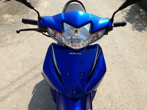 ขายhonda wave110i  สีน้ำเงินปี2555