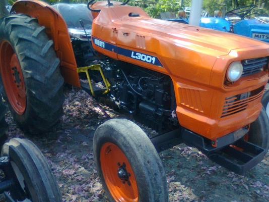 ขายคูโบต้า L3000  แถมอุปกรณ์ ผานพรวน ครับ..
