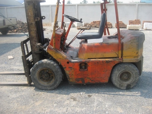 ขาย ฟอล์คลิฟท์ 2.5 ตัน TCM เครื่องดีเซล ตามสภาพ 55000.-