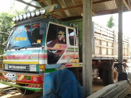 MITSUBISHI FUSO FN528 CTC - 220 HP 6D17 สิบล้อดั๊มพ์ 2 เพลา กระบะดั๊มพ์เหล็ก 12 ตันของ KAC โคราชสภาพสวย เครื่องแห้งแรงดี หัวเก๋งบางเดิมภายในสวยครบ แอร์เย็น พวงมาลัยเพาเวอร์ เบรคทริ๊ปฟี้ครบพร้อม ช่วงล่างคัชซีสวยมากไม่มีบวม ยางสภาพดี 10 เส้นประมาณ 80\% พร้อม