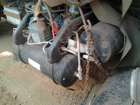 MITSUBISHI FUSO FN528 CTC - 220 HP 6D17 สิบล้อดั๊มพ์ 2 เพลา กระบะดั๊มพ์เหล็ก 12 ตันของ KAC โคราชสภาพสวย เครื่องแห้งแรงดี หัวเก๋งบางเดิมภายในสวยครบ แอร์เย็น พวงมาลัยเพาเวอร์ เบรคทริ๊ปฟี้ครบพร้อม ช่วงล่างคัชซีสวยมากไม่มีบวม ยางสภาพดี 10 เส้นประมาณ 80\% พร้อม