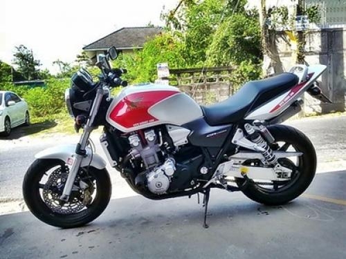 (( ขายครับ )) CB 1300 ปี 2004 หัวฉีด PGMFI สีขาว-เเดง ทะเบียนแท้ จด สมอ.