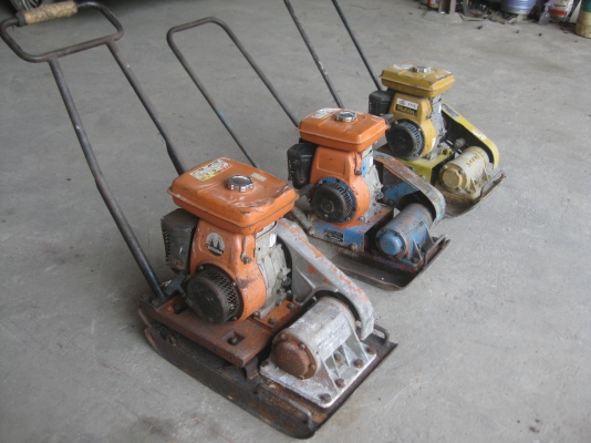 เครื่องตบดินSAKAI และMIKASA พร้อมใช้งาน