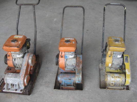 เครื่องตบดินSAKAI และMIKASA พร้อมใช้งาน