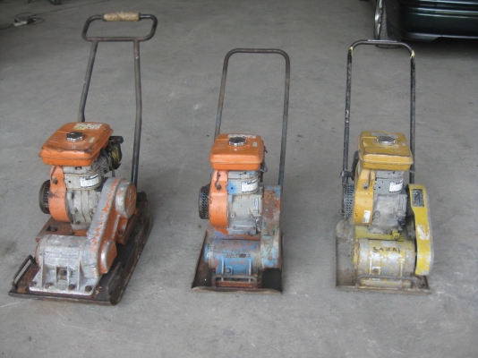 เครื่องตบดินSAKAI และMIKASA พร้อมใช้งาน