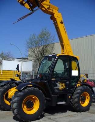 ขายรถตักอเนกประสงค์ ( TELESCOPIC HANDLERS ) ขายรถตักอเนกประสงค์ ( TELESCOPIC HANDLERS )
