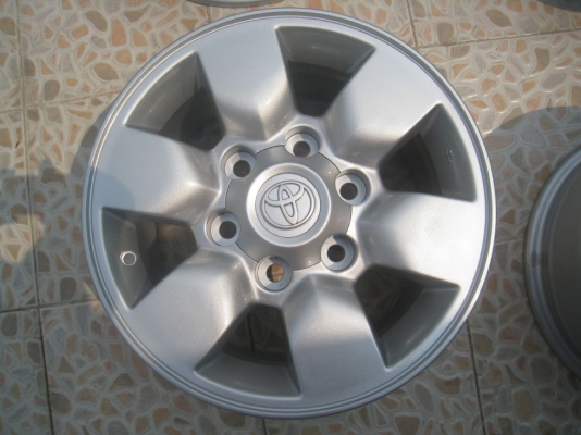 ขายล้อแม็ก Toyota Vigo 15"x7" 6รู139 et 30 (081-3747940)