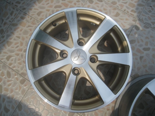 ขายล้อแม็ก Mitsubishi lanser 15"x6" 4รู114 et+46 (081-3747940)