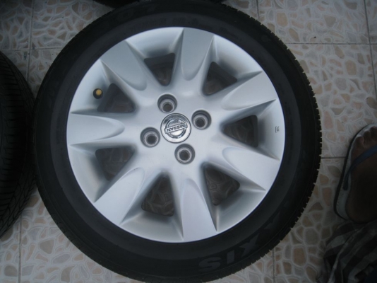 ขายล้อแม็กเดิม nissan march 15"x5.5"  4/100 et50 +ยางปี12(081-3747940)