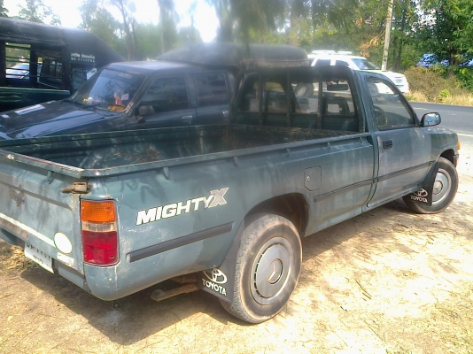 TOYOTA HILUX MIGHTY-X 2.5 MT ปี 37 รถเดิมๆบางๆสภาพดีมากครับ คานหน้าเดิมไม่มีอุบัติหนัก เครื่องแน่นแรงดีไม่มีเยิ้มเลย ภายในเก๋งคอนโซลสวยครบ วิทยุเทป เบาะไม่ขาด ภายในสวยครับ กระบะมีผุบ้างเล็กน้อย ช่วงล่างคัชซีสวยแกร่งมาก ยางสภาพดีพร้อมใช้งาน ทะเบียนภาษีครบไ TOYOTA HILUX MIGHTY-X 2.5 MT ปี 37 รถเดิมๆบางๆสภาพดีมากครับ คานหน้าเดิมไม่มีอุบัติหนัก เครื่องแน่นแรงดีไม่มีเยิ้มเลย ภายในเก๋งคอนโซลสวยครบ วิทยุเทป เบาะไม่ขาด ภายในสวยครับ กระบะมีผุบ้างเล็กน้อย ช่วงล่างคัชซีสวยแกร่งมาก ยางสภาพดีพร้อมใช้งาน ทะเบียนภาษีครบไ