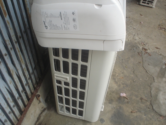 18000BTU สภาพป้ายแดง ใช้ไม่ถึงปี  ราคาถูกมาก6500บาท