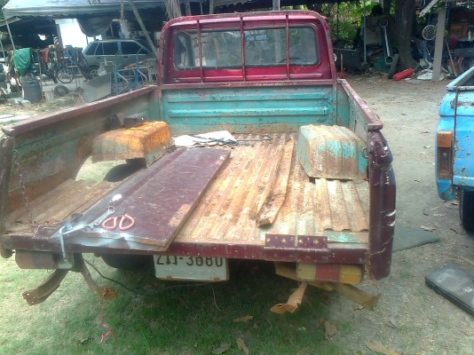 ขายดัสสัน 521 ครับมี 2 คัน ขายดัสสัน 521 ครับมี 2 คัน