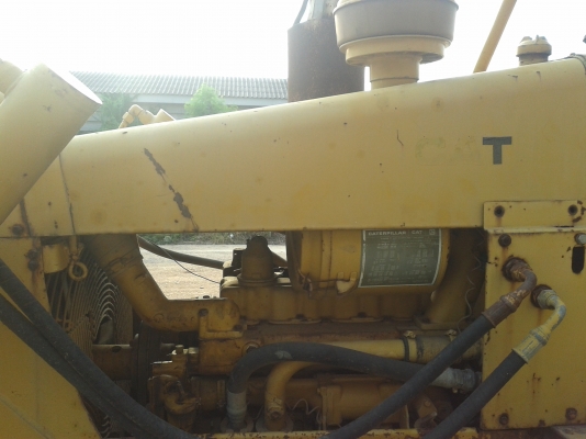ขายแทรกเตอร์ cat d4e.สภาพดีพร้อมใช้งาน