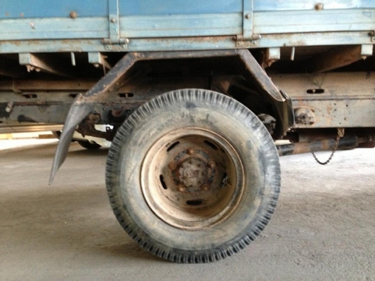 6ล้อ KS22 เครื่อง110แรง 4BD1 ยางดี หัวสวย คัทรีสวย กะบะพื้นสแตนเลส ติดต่อ.0861237456 คุณไก่