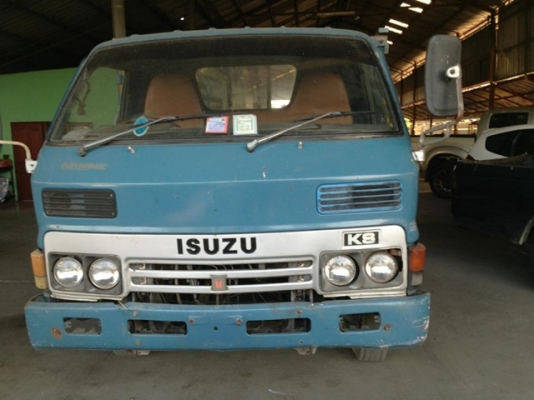 6ล้อ KS22 เครื่อง110แรง 4BD1 ยางดี หัวสวย คัทรีสวย กะบะพื้นสแตนเลส ติดต่อ.0861237456 คุณไก่