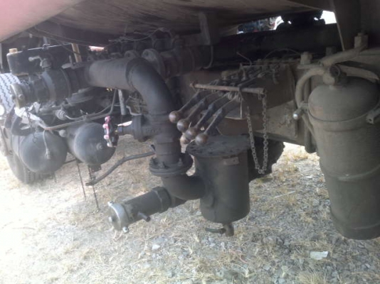 รถอิซูซุ 10 ล้อ บรรทุกน้ำมัน 175 แรงม้า สนใจติดต่อ 081 - 6079515 รถอิซูซุ 10 ล้อ บรรทุกน้ำมัน 175 แรงม้า สนใจติดต่อ 081 - 6079515