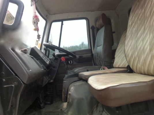 รถอิซูซุ 10 ล้อ บรรทุกน้ำมัน 175 แรงม้า สนใจติดต่อ 081 - 6079515 รถอิซูซุ 10 ล้อ บรรทุกน้ำมัน 175 แรงม้า สนใจติดต่อ 081 - 6079515