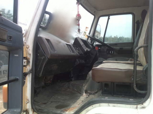 รถอิซูซุ 10 ล้อ บรรทุกน้ำมัน 175 แรงม้า สนใจติดต่อ 081 - 6079515 รถอิซูซุ 10 ล้อ บรรทุกน้ำมัน 175 แรงม้า สนใจติดต่อ 081 - 6079515