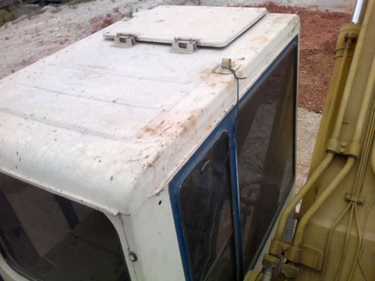 รถแบคโฮ KOMATSU 200 - 5 ( คอนโทนสั้น ) สนใจติดต่อ 081 - 6079515 รถแบคโฮ KOMATSU 200 - 5 ( คอนโทนสั้น ) สนใจติดต่อ 081 - 6079515