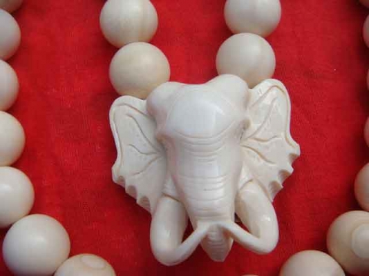 สร้อยงาช้างแบบอลังการ