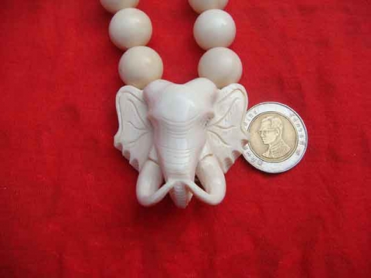 สร้อยงาช้างแบบอลังการ