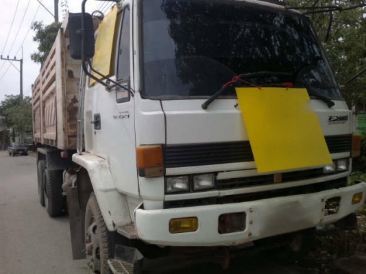 รถอิซูซุ 10 ล้อดั๊ม FXZ 240 แรงม้า  ( หัวขาว )  สนใจติดต่อ 081 - 6079515