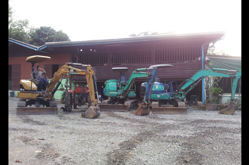 บริการให้เช่ารถ6ล้อดั้มและ ให้เช่าแมคโครเล็กในจังหวัดระยอง