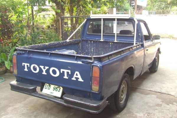 ขาย โตโยต้า Rn20 สติกเกอร์ สภาพดี เครื่องติด ทะเบียนเต็ม ราคาถูก