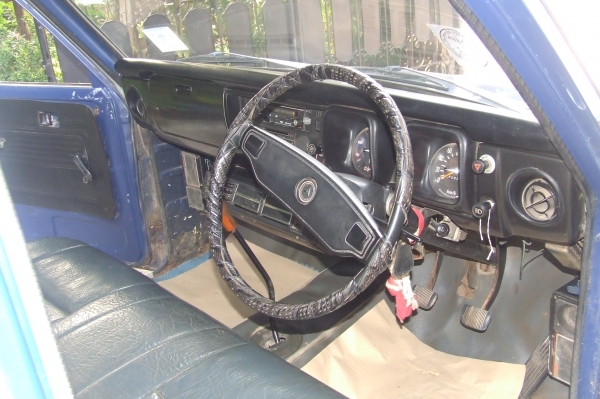 ขาย โตโยต้า Rn20 สติกเกอร์ สภาพดี เครื่องติด ทะเบียนเต็ม ราคาถูก