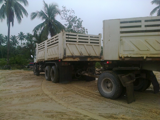 แม่-ลูกดั้มอีซุฯ270แรงปี*49 ยูโร2 รถสวยมาก