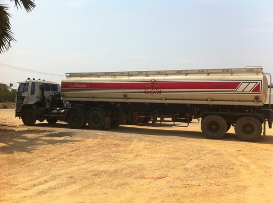 หัวลากเทลเลอร์น้ำมัน 30,000 ลิตร หัวลากเทลเลอร์น้ำมัน 30,000 ลิตร
