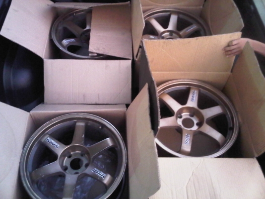 ขายTE37งานROTA ขอบ18 กว้างหน้า8.5หลัง9.5 1ชุด ถูกๆ