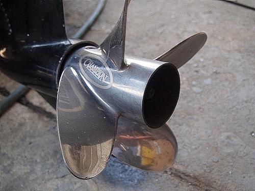 ขายเรือแบส Champion (Made in USA) ลดราคาแล้วครับ