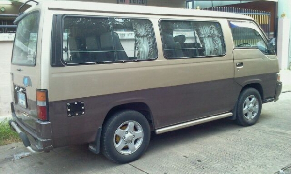 ขาย รถตู้ ตัวนอก NISSAN TD27 พาวเวอร์ กระจกไฟฟ้า ปี 1998 ราคาพิเศษ