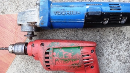 สว่านMaktec กับเครื่องเจียรไฟฟ้าToshiba สภาพดี พร้อมใช้งาน